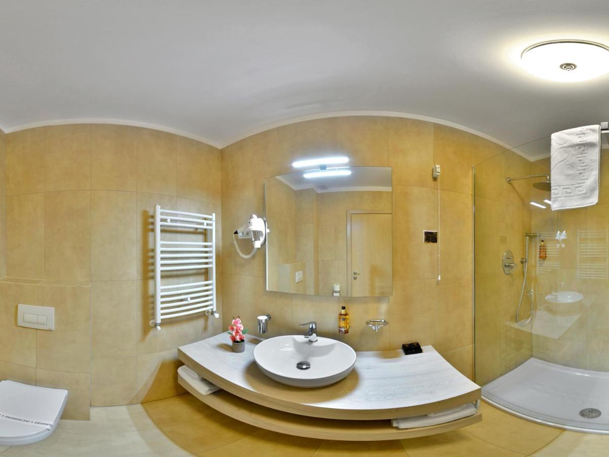 Hotel Condor Tulcea Exterior foto