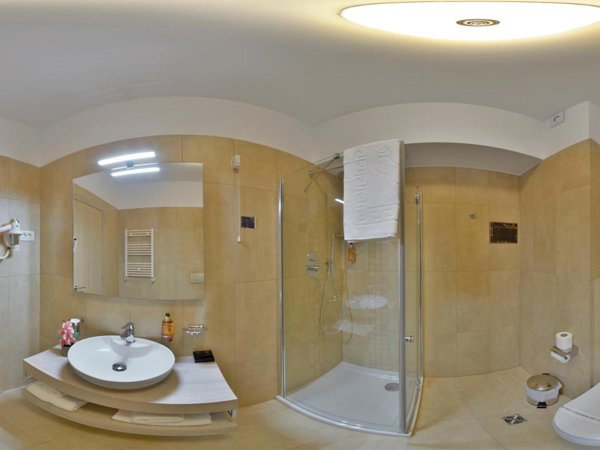 Hotel Condor Tulcea Exterior foto