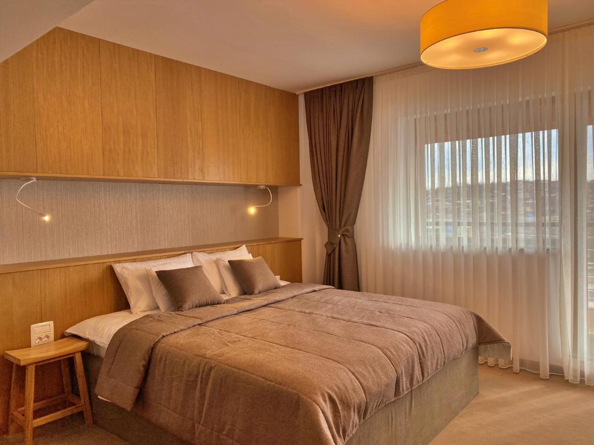 Hotel Condor Tulcea Exterior foto