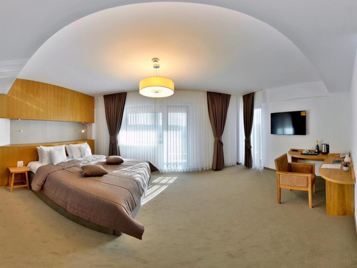 Hotel Condor Tulcea Exterior foto